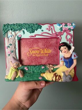 Walt Disney’s Snow White and the Seven Dwarfs Photo Frame